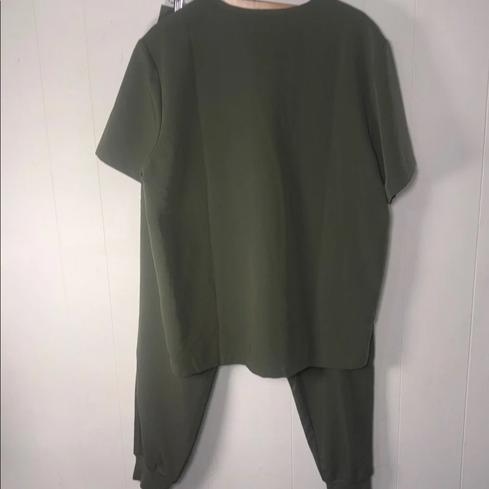Figs Olive Green Scrub Set Extra Large - Picture 5 of 8